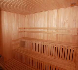 Отель Гостинично-Ресторанный Комплекс Николаев Николаев Апартаменты с сауной-6